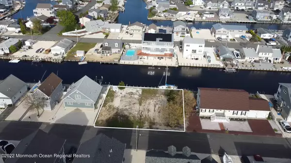 Lanoka Harbor, NJ 08734,837 Sandpiper Drive