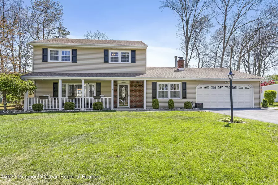 19 Easy Street, Lanoka Harbor, NJ 08734