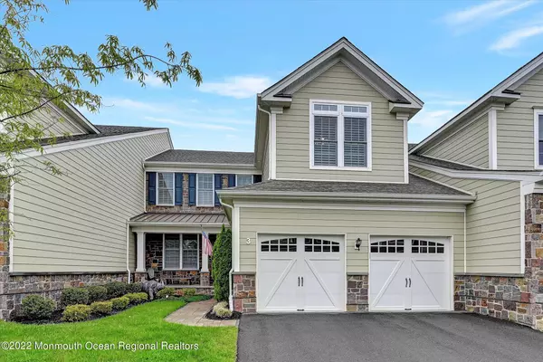 Holmdel, NJ 07733,3 Lennox Court #272