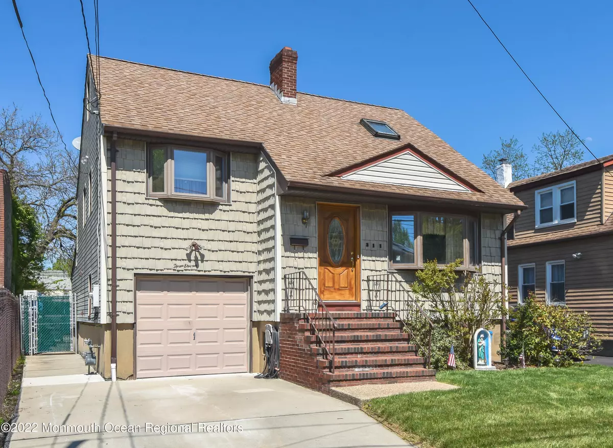 Linden City, NJ 07036,311 Mitchell Avenue