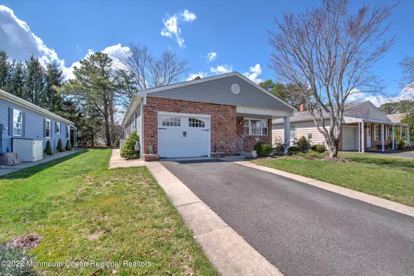 Toms River, NJ 08757,9 Maison Way