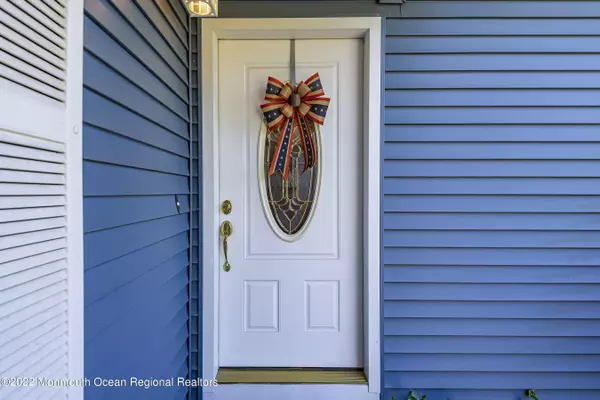 Lanoka Harbor, NJ 08734,705 Wellesley Road