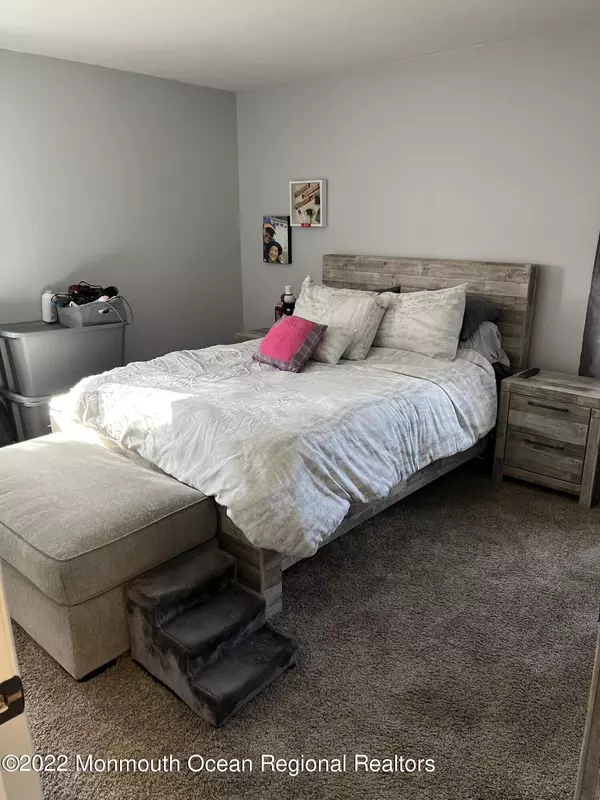 Lanoka Harbor, NJ 08734,110 Lawrence Drive