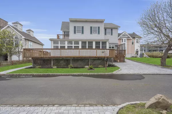 Monmouth Beach, NJ 07750,11 Riverview Road