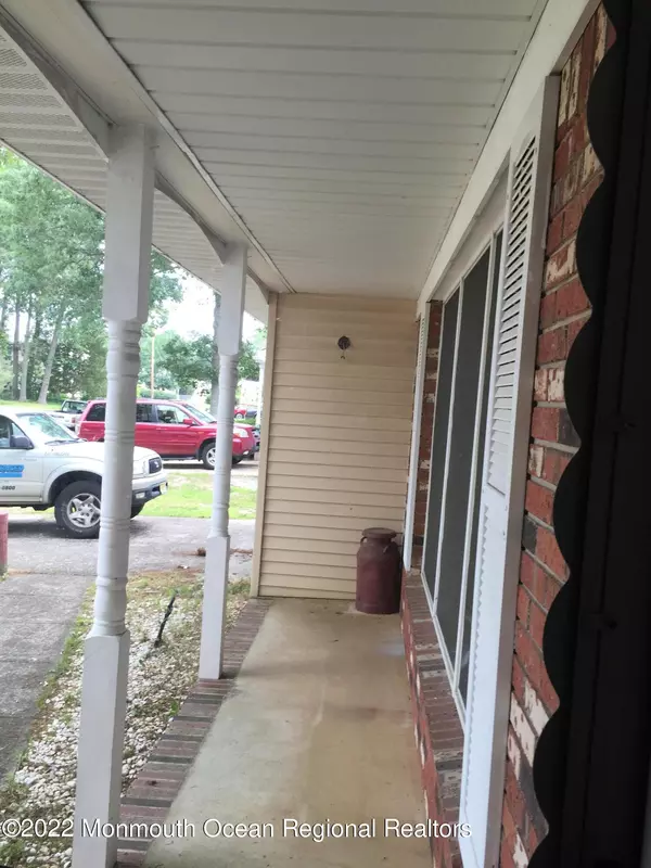 Lanoka Harbor, NJ 08734,770 Briar Road
