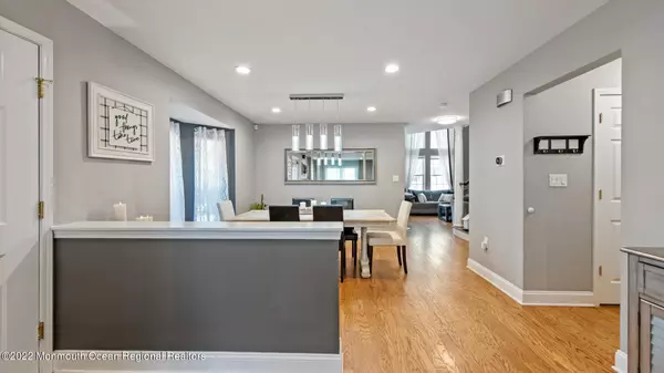 Holmdel, NJ 07733,11 Stagecoach Drive