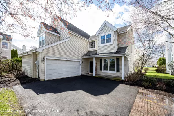 6 Greenwich Court, Monroe, NJ 08831