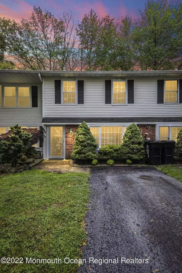 78 Fieldcrest Way, Hazlet, NJ 07730