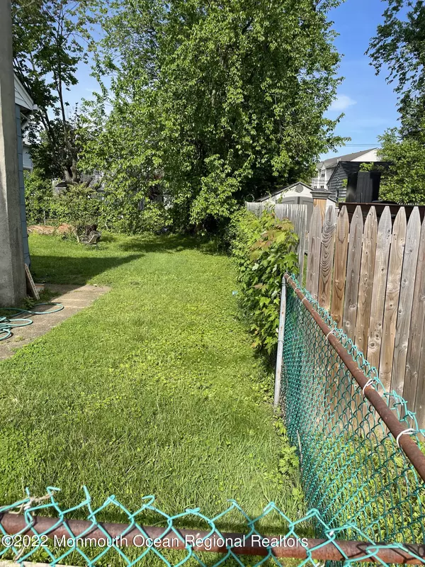 Keyport, NJ 07735,195 Osborn Street