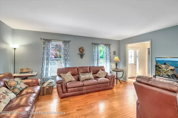 Millstone, NJ 08510,5 W Pine Branch Drive