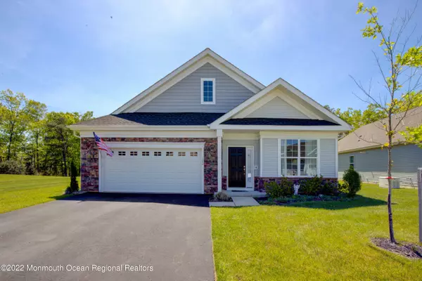 172 Woodside Lane, Whiting, NJ 08759