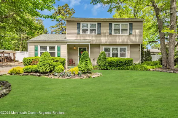 2017 5th Avenue, Toms River, NJ 08757
