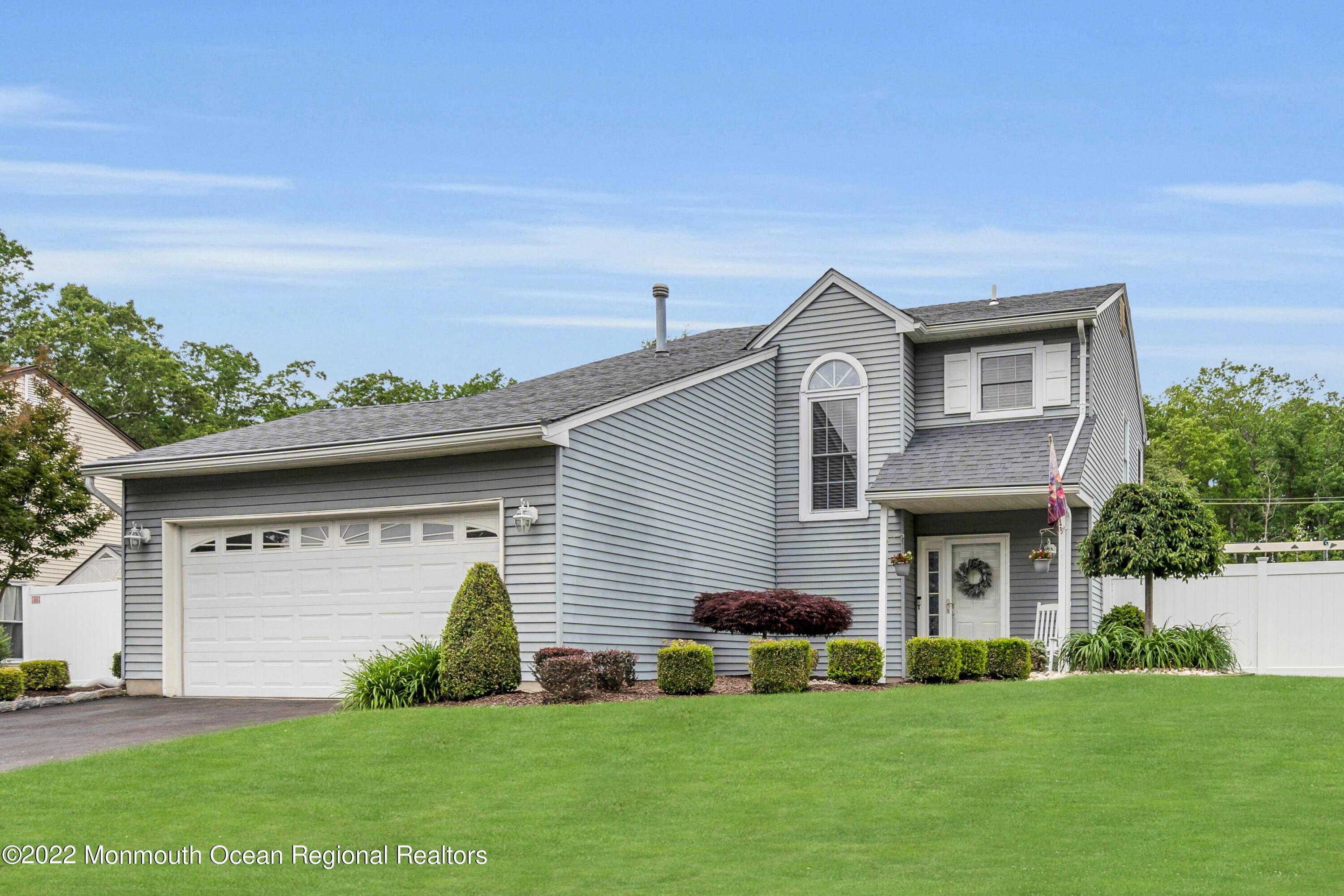 51 Heritage Drive, Howell, NJ 07731