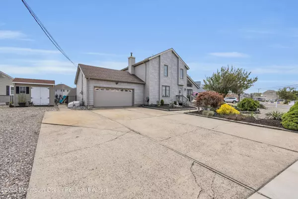 Lanoka Harbor, NJ 08734,1161 Laurel Boulevard