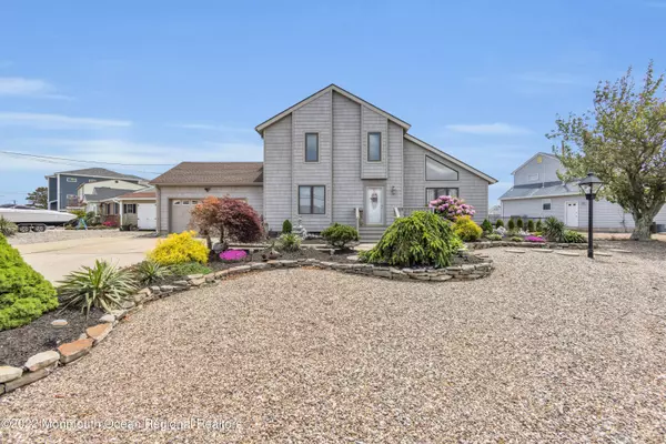 Lanoka Harbor, NJ 08734,1161 Laurel Boulevard