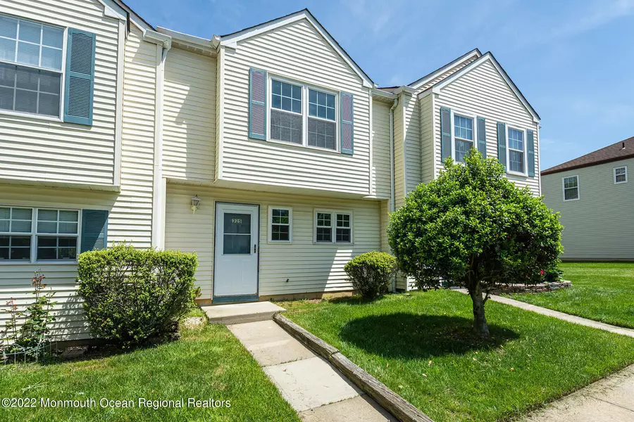 325 Kingsbridge Court, Old Bridge, NJ 08857