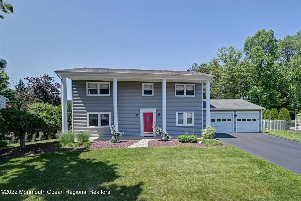 Morganville, NJ 07751,4 Sussex Road