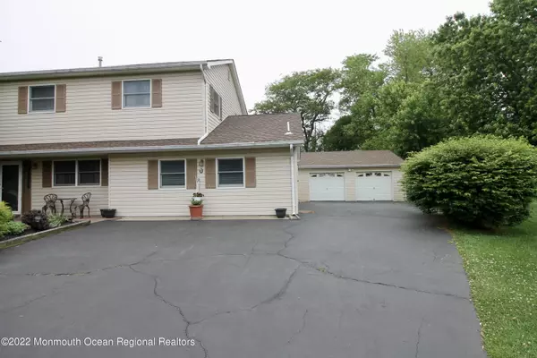 Freehold, NJ 07728,71 Sycamore Avenue