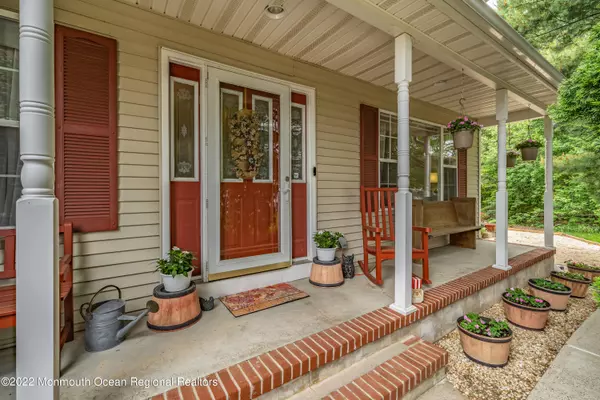 Lanoka Harbor, NJ 08734,3 Camelot Court