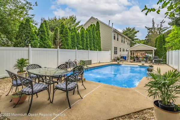 Lanoka Harbor, NJ 08734,3 Camelot Court