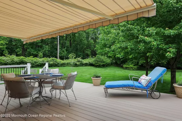 Holmdel, NJ 07733,1 Flora Drive