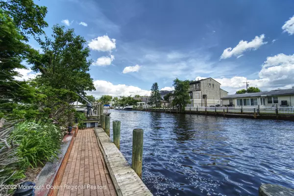 Toms River, NJ 08753,111 Point O Woods Drive