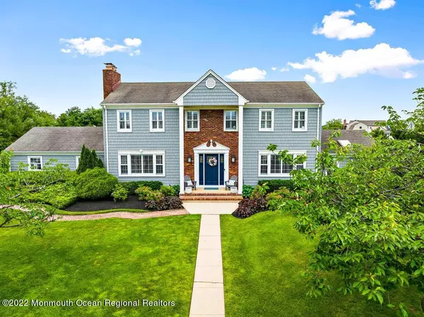 14 Meadow Avenue, Monmouth Beach, NJ 07750