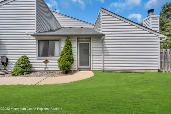 Matawan, NJ 07747,139 Lexington Circle