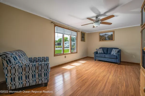 Lanoka Harbor, NJ 08734,701 Drexel Road