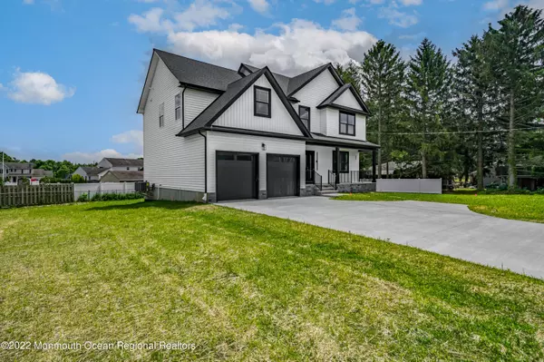 Lanoka Harbor, NJ 08734,501 Lake Barnegat Drive