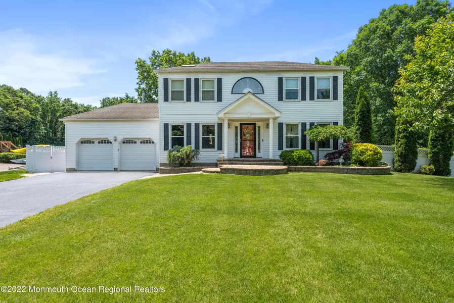 20 Heathwood Avenue, Jackson, NJ 08527