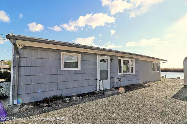 Lanoka Harbor, NJ 08734,1059 Laurel Boulevard