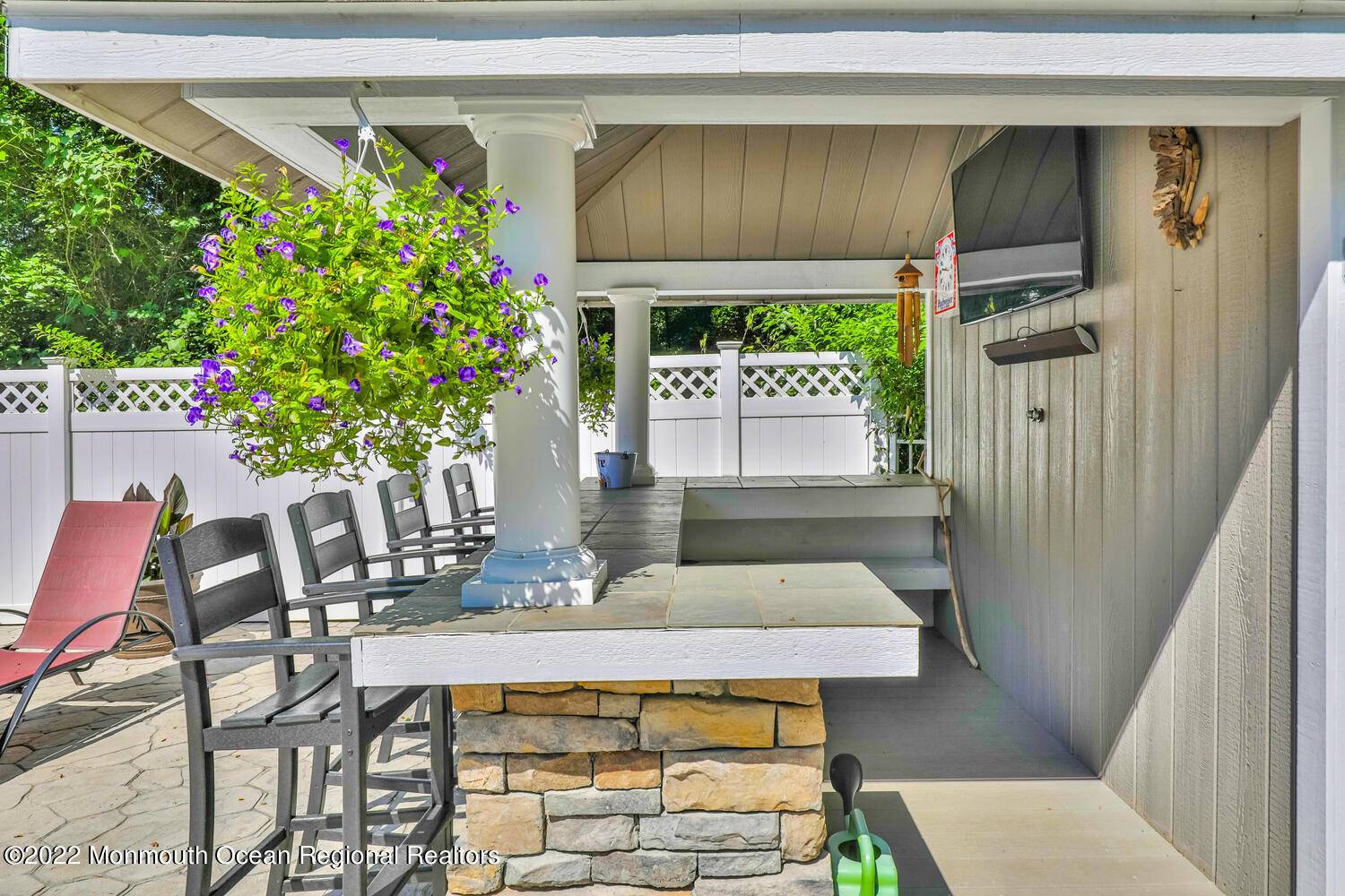 Leonardo, NJ 07737,90 Stillwell Road