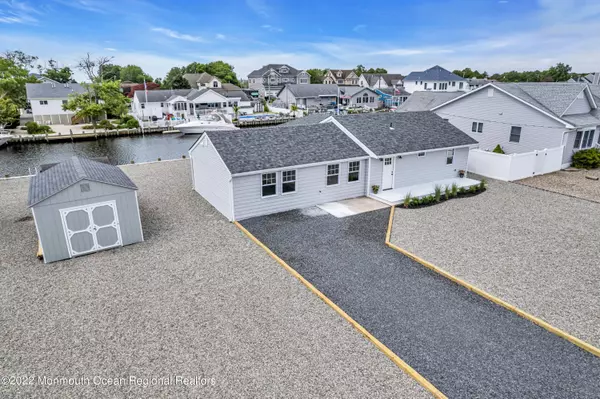 Lanoka Harbor, NJ 08734,1045 Bowsprit Point