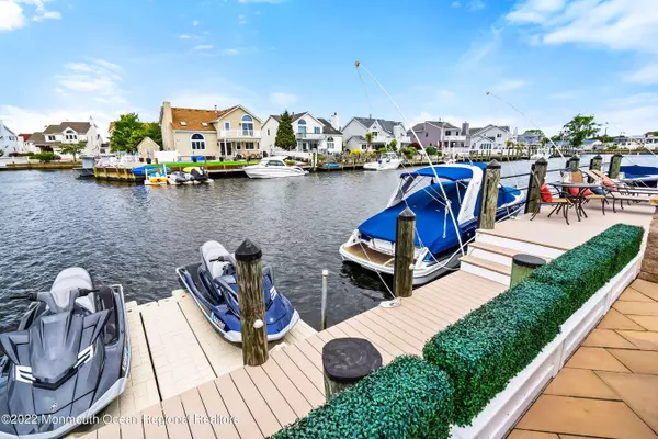 Bayville, NJ 08721,16 Toppinglift Drive