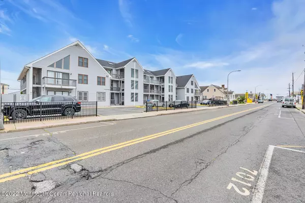 Seaside Heights, NJ 08751,42 Hamilton Avenue #C15