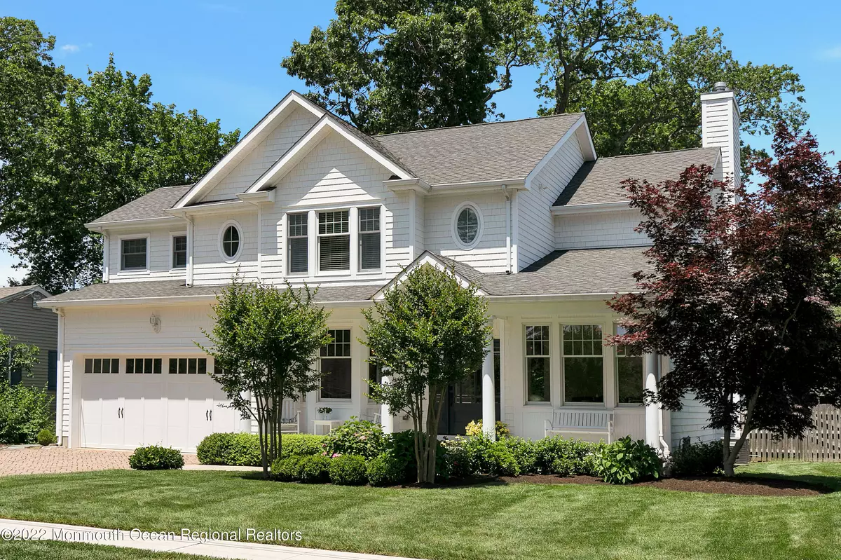 Rumson, NJ 07760,29 Rosalie Avenue