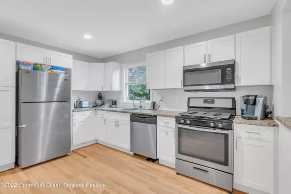 Eatontown, NJ 07724,43 Emma Place