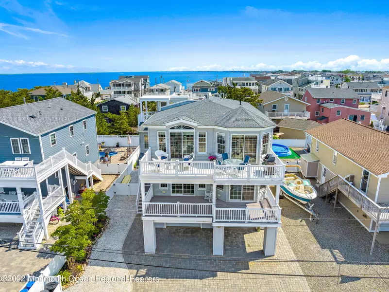 333 N 11th Street, Surf City, NJ 08008