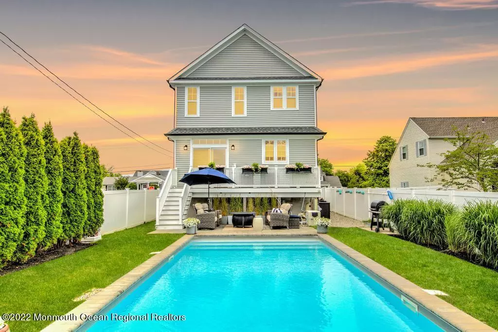 Monmouth Beach, NJ 07750,15 Hastings Place