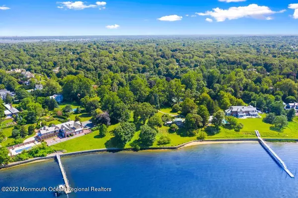 Rumson, NJ 07760,70 W River Road