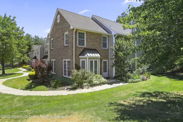 281 Stratford Place,  Marlboro,  NJ 07746