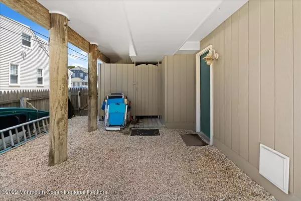 Surf City, NJ 08008,18 N 7th Street