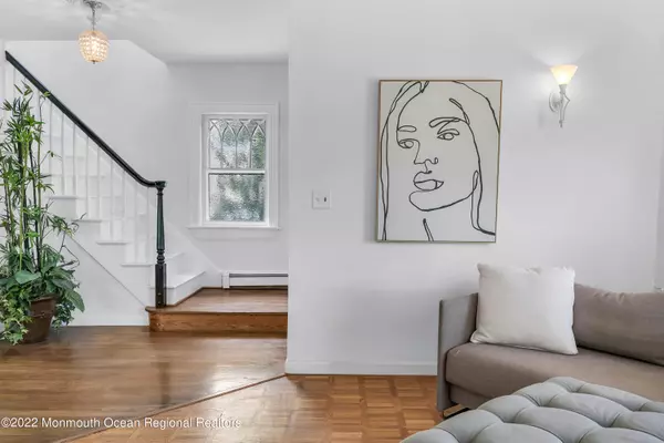 Rumson, NJ 07760,8 2nd Street