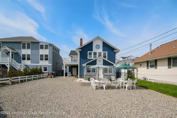 25 Arnold Avenue, Point Pleasant Beach, NJ 08742