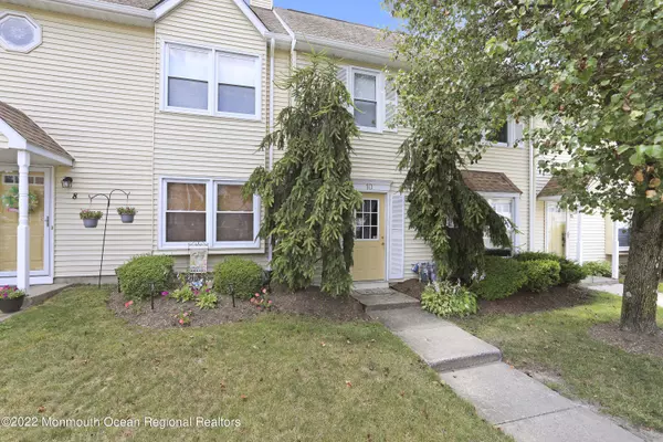 10 Shilling Way, Jackson, NJ 08527