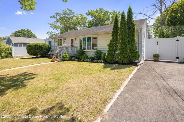 Beachwood, NJ 08722,409 Leeward Avenue