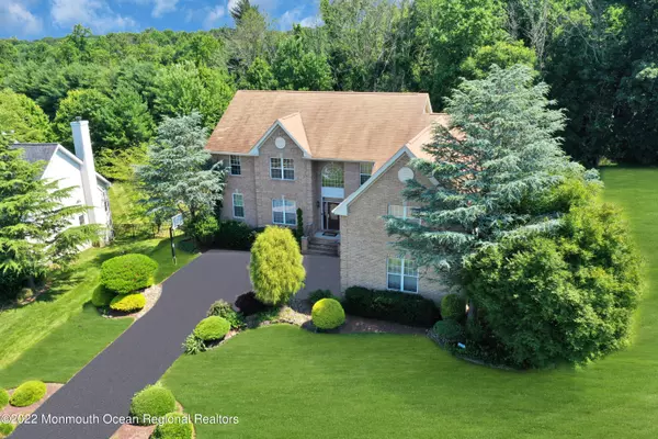 Morganville, NJ 07751,113 Briarcliff Drive