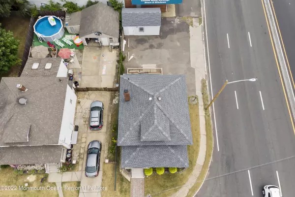 Keyport, NJ 07735,173 Chingarora Avenue