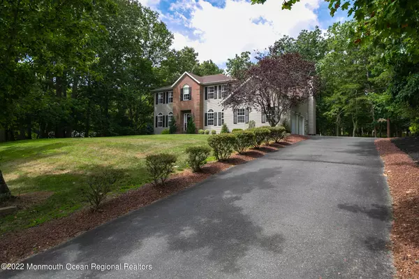 New Egypt, NJ 08533,3 Oak Leaf Drive